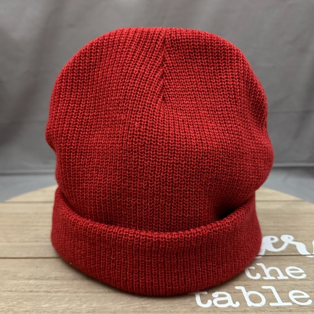 Hot Topic Knit Cuff Beanie Men’s Women’s Winter Hat Red OSFA
